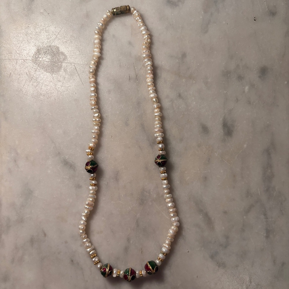 Pearl and enameled bead necklace, choker length, 16 3/4 inches
